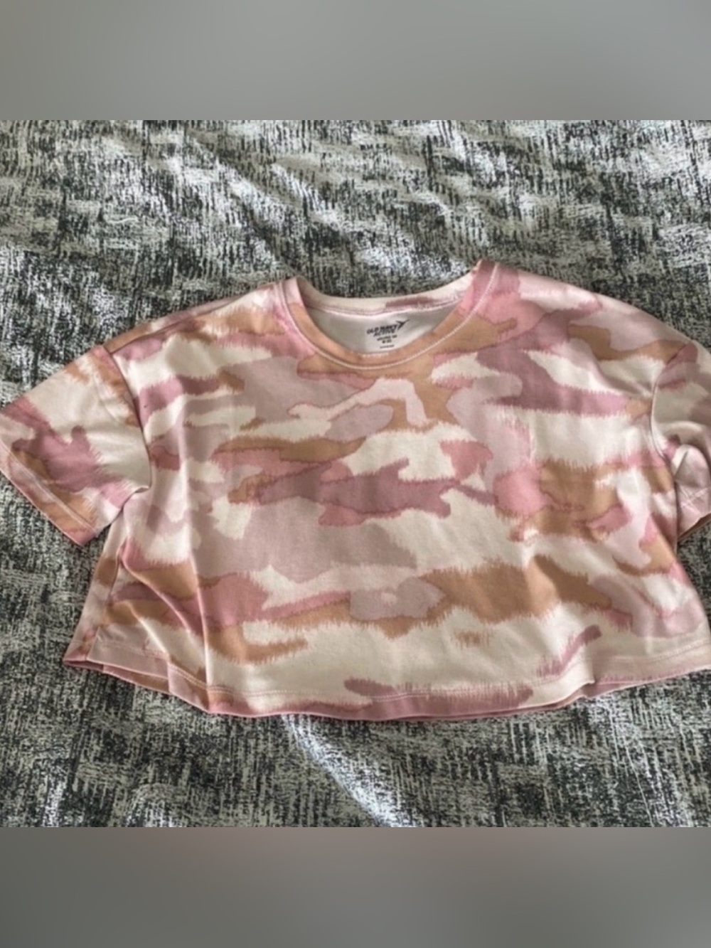 Old Navy Girls Pink Camo Cropped Tee Size Medium